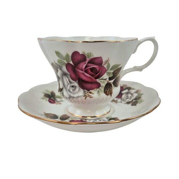 Royal Albert China England Tea Cup Saucer Set Pink White Rose Design Gold Trim - Picture 2 of 10